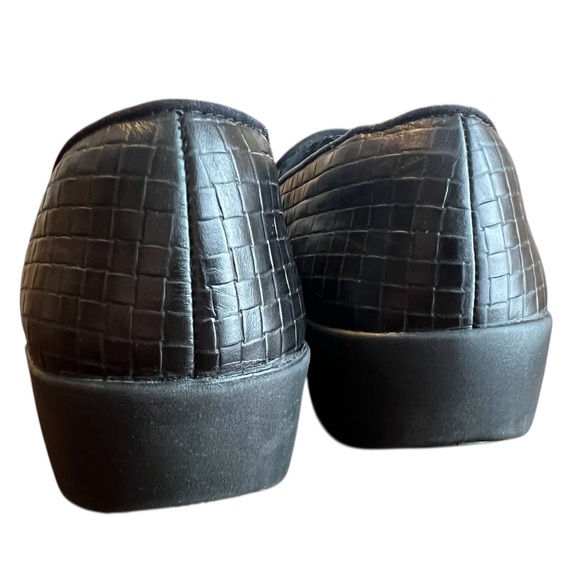 FitFlop Black Superskate Snake Embossed Leather Slip On Shoes Women’s 10 Comfort - Picture 2 of 11